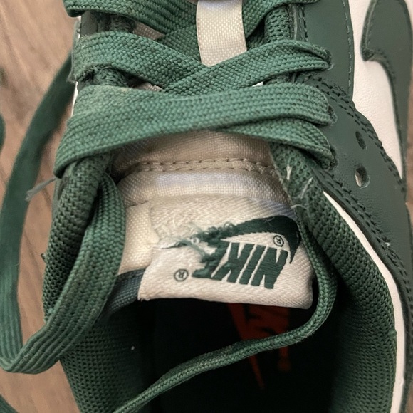 nike michigan state dunks - Picture 3 of 7